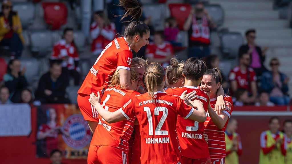 FC Bayern Women, SC Freiburg, celebration