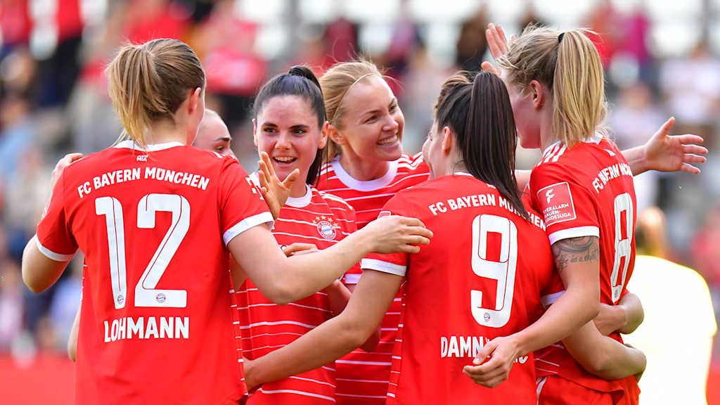 FC Bayern Women, SC Freiburg, celebration