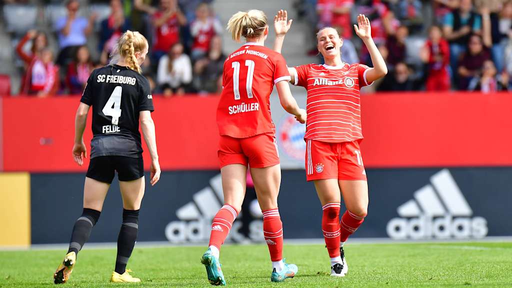 FC Bayern Frauen, SC Freiburg, Lea Schüller, Klara Bühl