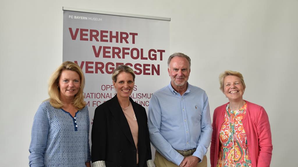 Ausstellung_FC_Bayern_Pressefoto