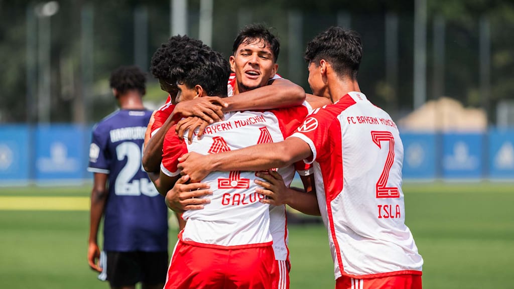 Jubel FC Bayern World Squad