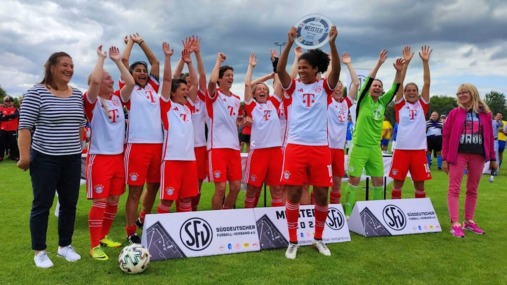 Frauen-%C3%9C32