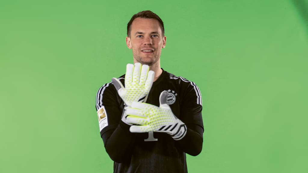 FC Bayern signing Neuer