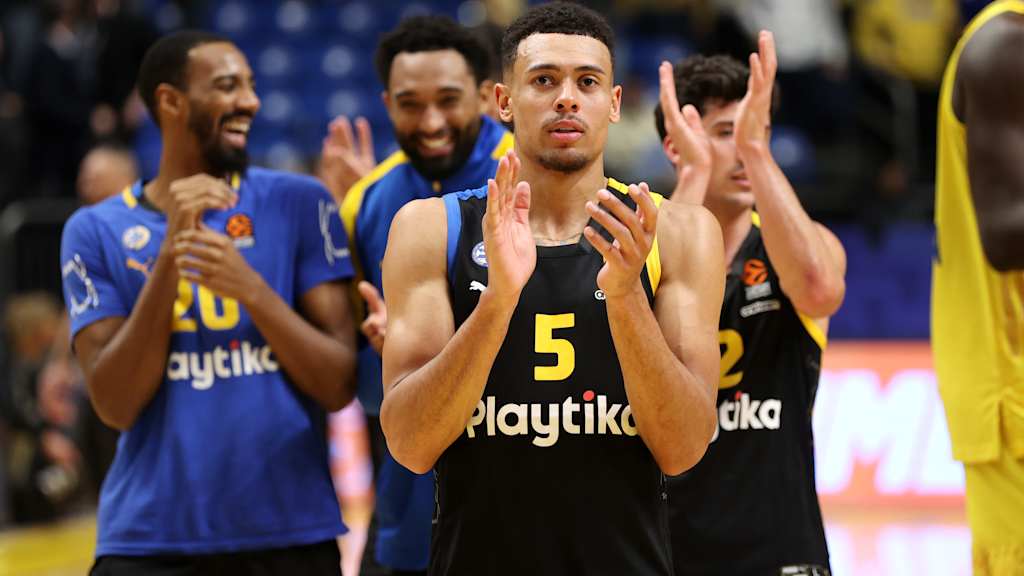 Der frühere FCBB-Guard Wade Baldwin (Mitte) könnte am Donnerstag sein EuroLeague-Debüt in dieser Saison geben.