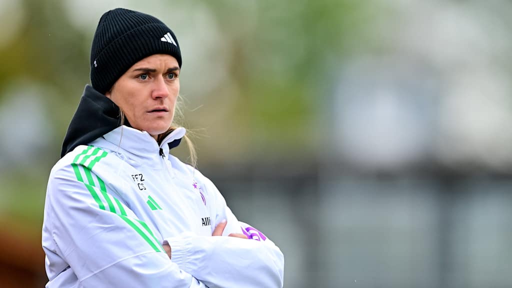Trainerin der FC Bayern Frauen II Clara Schöne