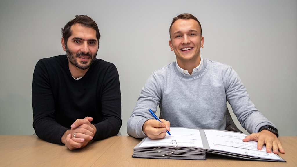 Veis Yildiz hat seinen Vertrag beim FCB bis Juni 2026 verlängert.