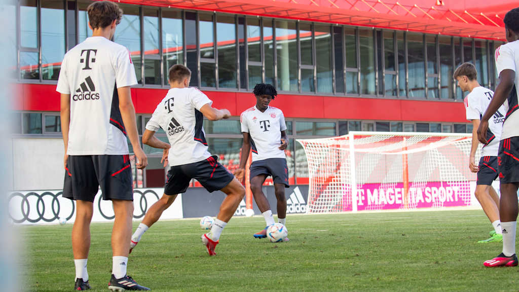 Die U19 des FC Bayern startet mit der Vorbereitung