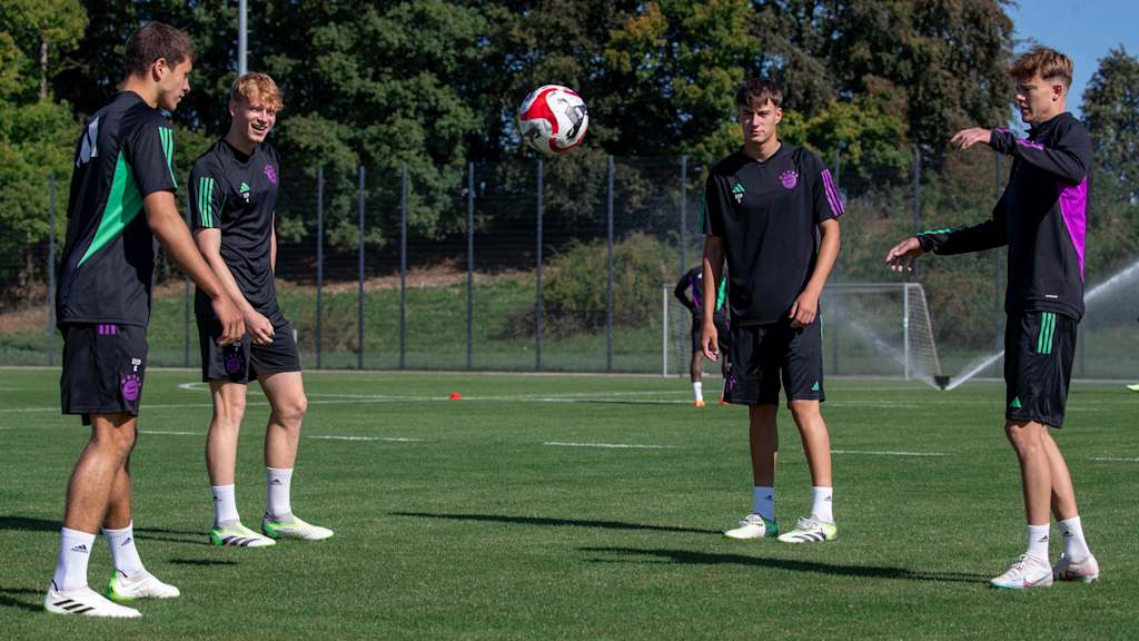 Die U19 bereitete sich am FC Bayern Campus auf die neue Saison vor.