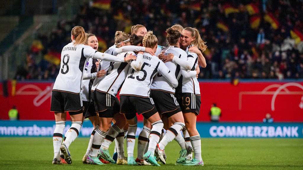 Die FC Bayern Frauen mit der deutschen Nationalmannschaft in der Laenderspielpause
