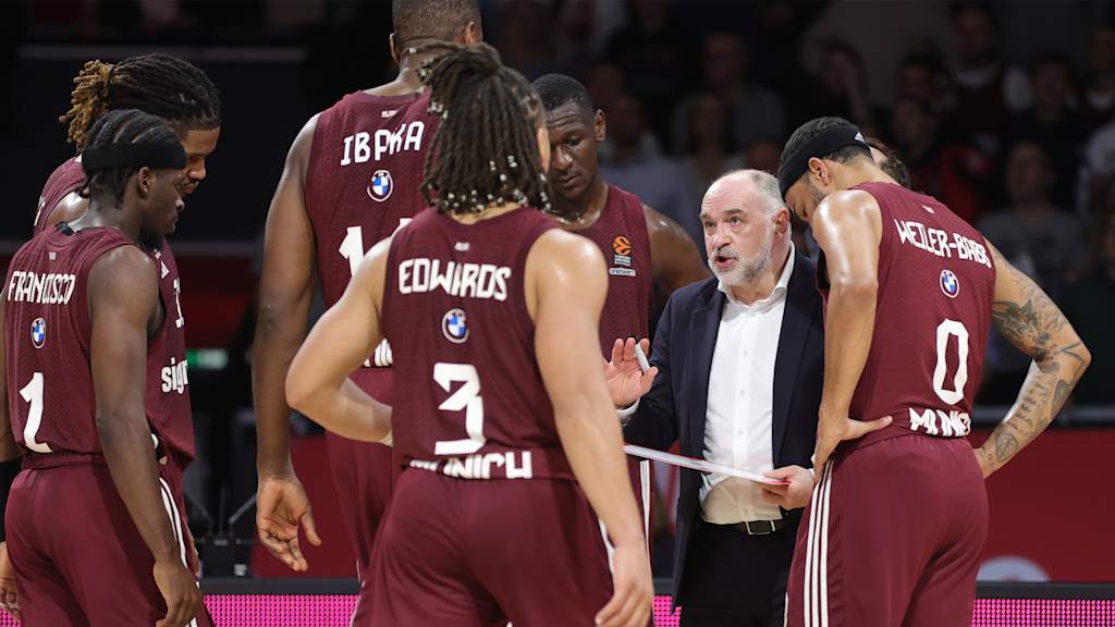 Auf Pablo Laso und sein Team warten zwei Auswärtsspiele in drei Tagen