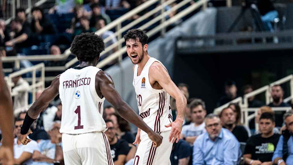 Leandro Bolmaro es compañero de equipo de Facundo Campazzo en la selección nacional argentina.