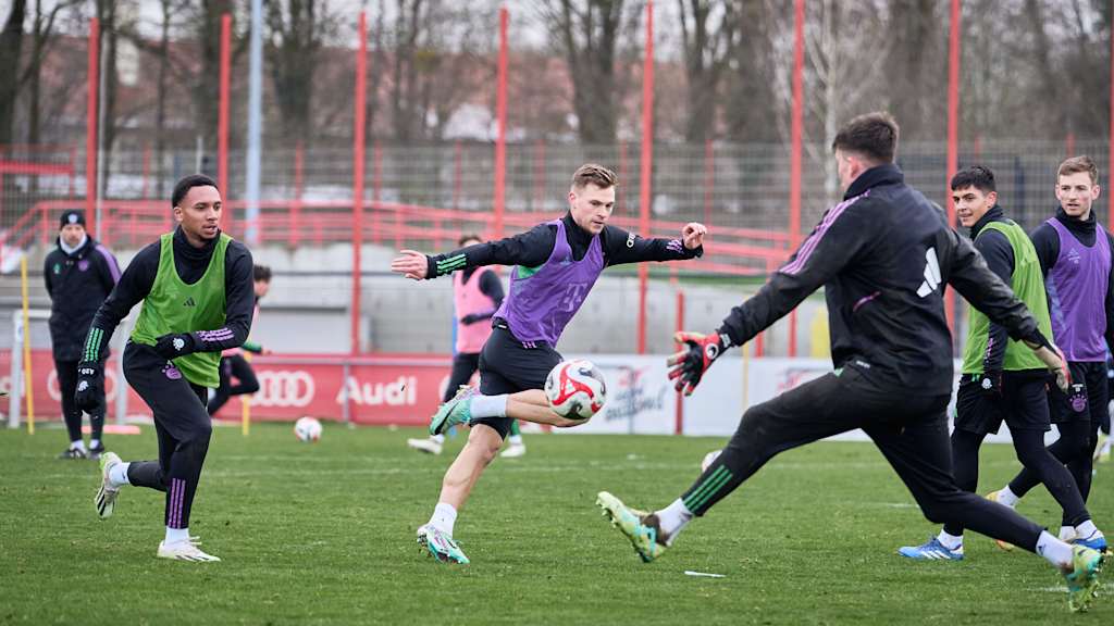 Joshua Kimmich in FC Bayern reserves training.