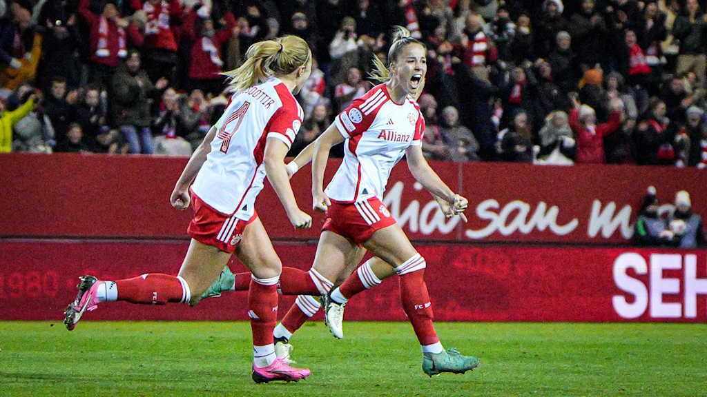 FC Bayern Frauen, Giulia Gwinn, Jubel