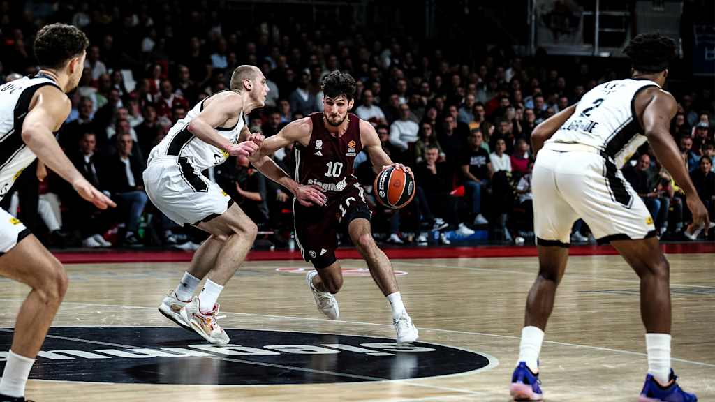Sredinom novembra, Bajern je pobedio Partizan Beograd rezultatom 94:85.
