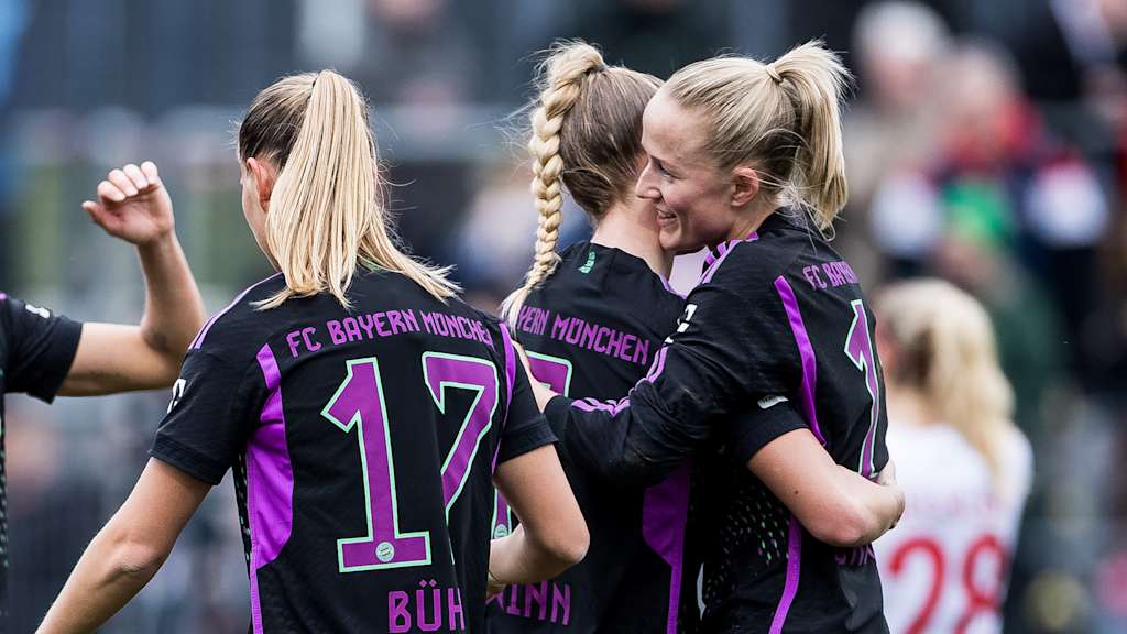 Lea Schueller von den FC Bayern Frauen gegen Freiburg