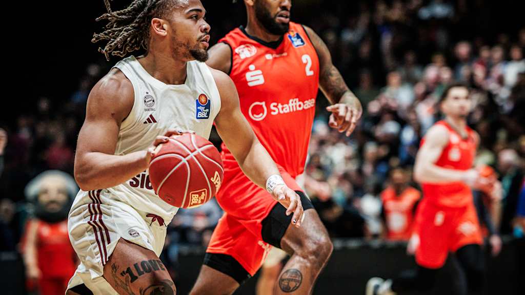 Carsen Edwards (l.) war beim Hinspiel-Erfolg Topscorer mit 20 Punkten