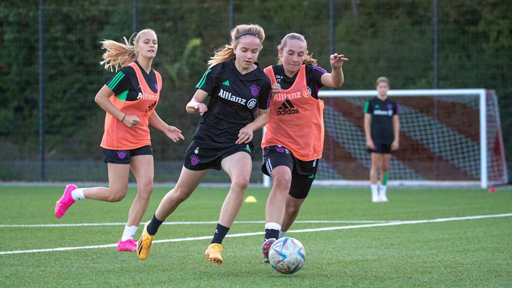 FC Bayern Frauenfussball Sichtungstraining Nachwuchsarbeit