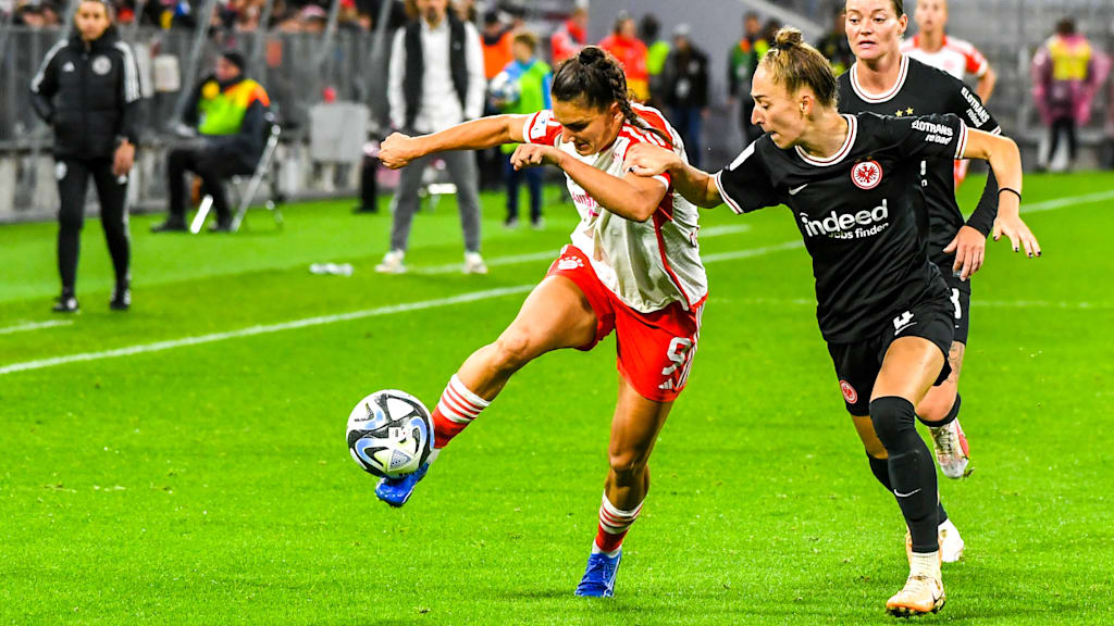 FC Bayern Frauen gegen Eintracht Frankfurt in der Allianz Arena