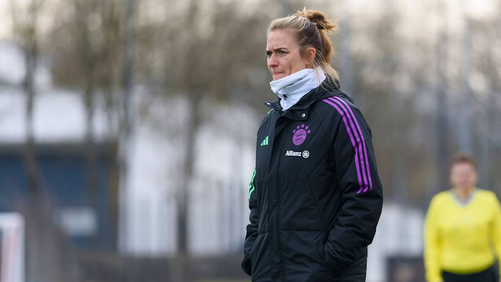 Clara Schöne Cheftrainerin der FC Bayern München Frauen II
