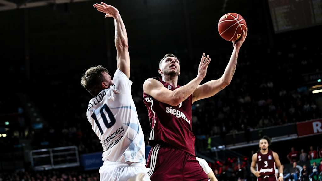 Niklas Wimberg vom FC Bayern gegen Heidelberg im BBL-Hinspiel