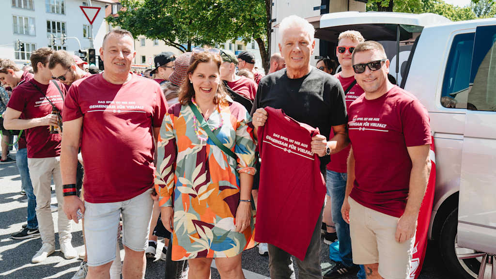 Mayor Dieter Reiter with sports mayor Verena Dietl at CSD.