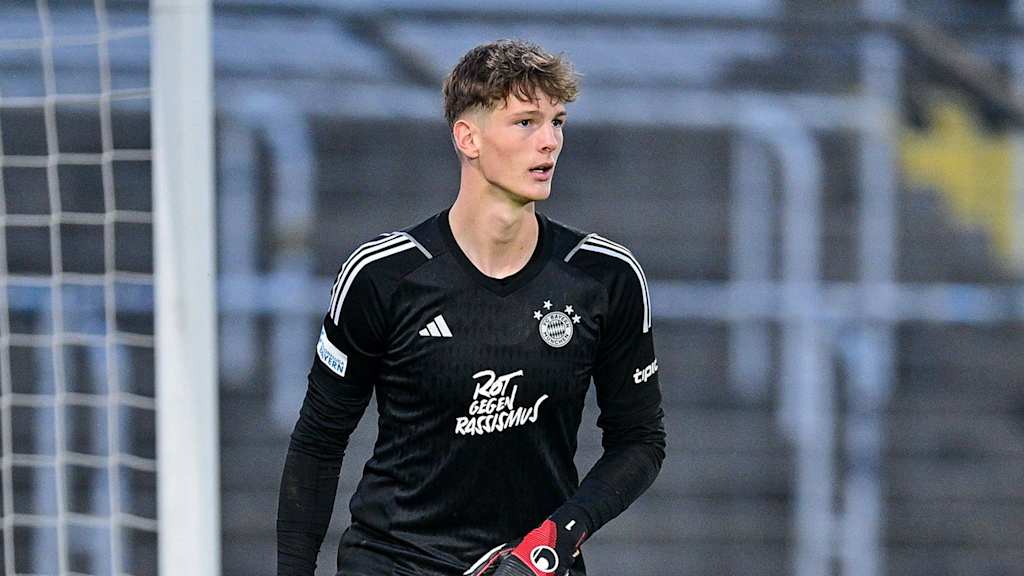 Torwart Tom Hülsmann im Spiel der FC Bayern Amateure