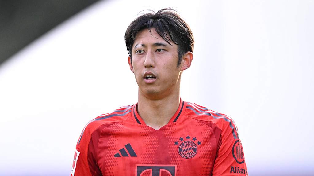 Hiroki Ito im Testspiel des FC Bayern beim 1. FC Düren