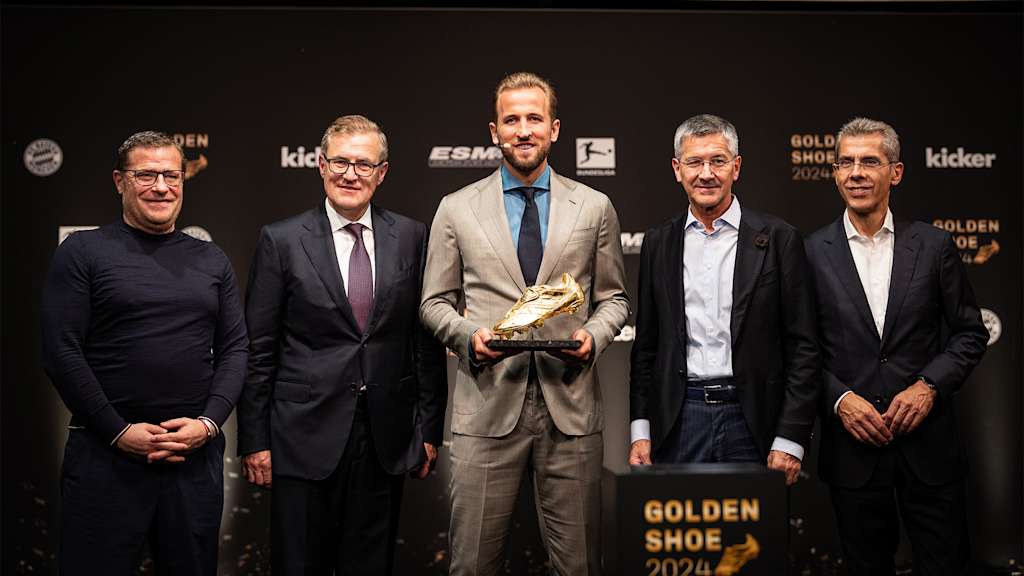 Harry Kane with the Golden Shoe