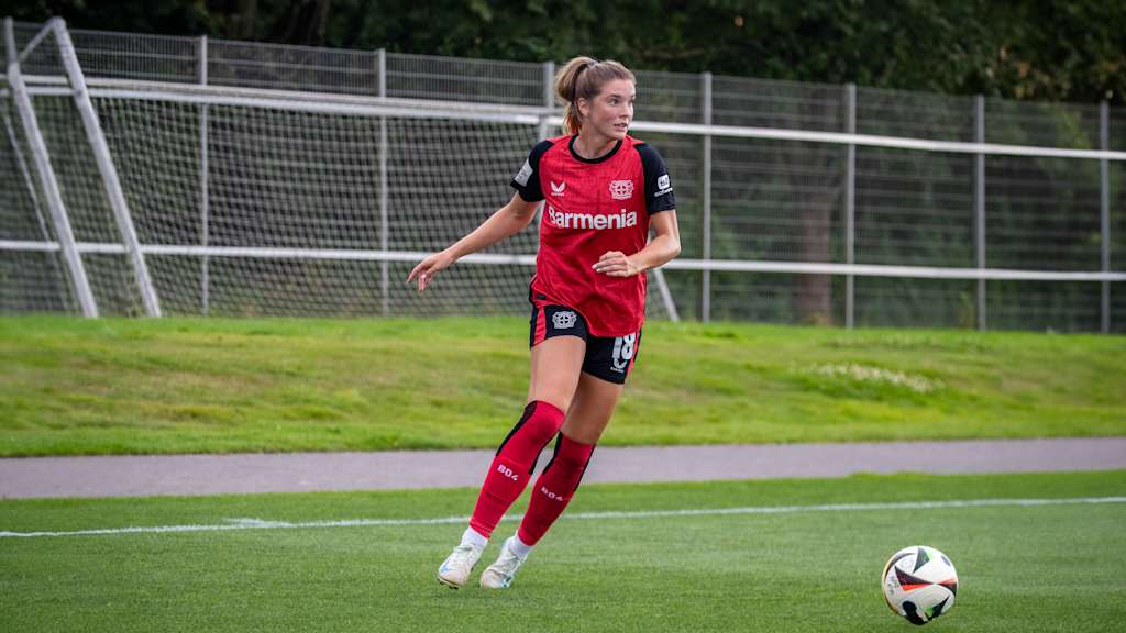 Karólína Lea Vilhjálmsdóttir Bayer Leverkusen