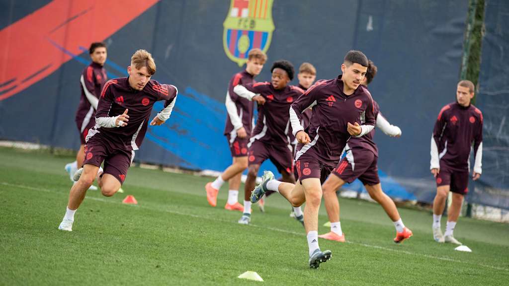Felipe Chávez im Training der FC Bayern U19.