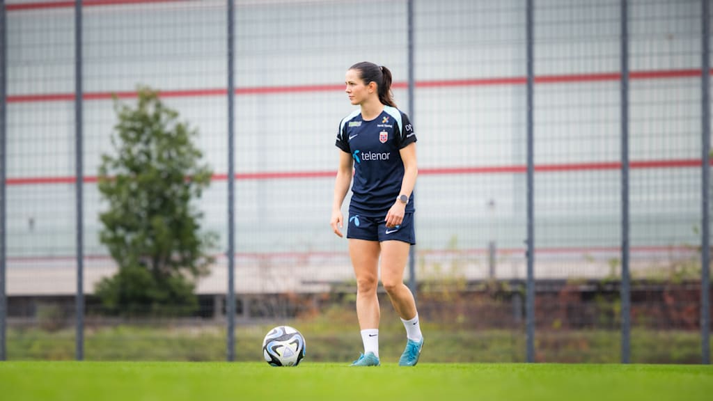 Tuva Hansen während einer Trainingseinheit am FC Bayern Campus