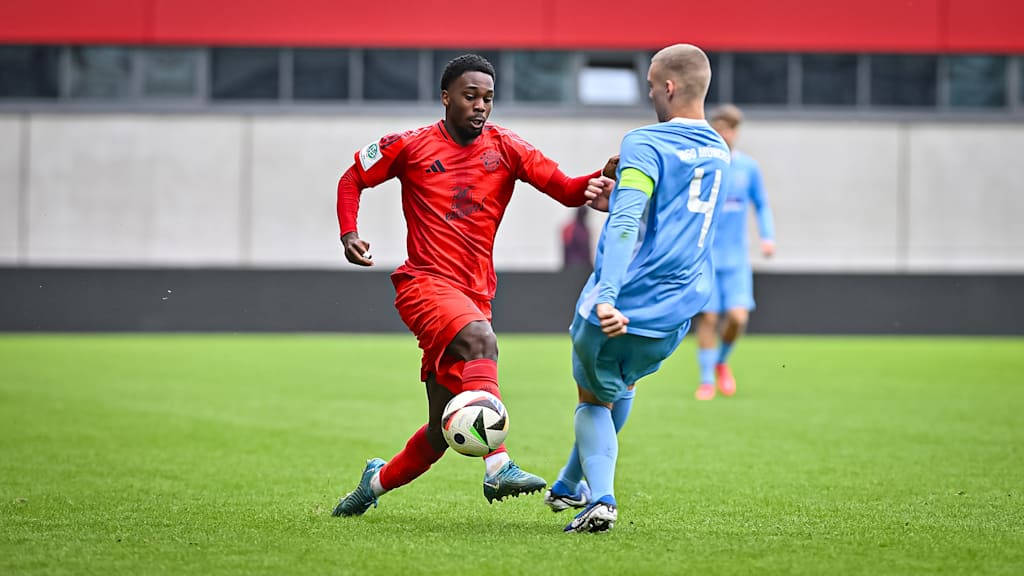 Michael Scott, im Spiel der FC Bayern U19 gegen den TSV 1860 München