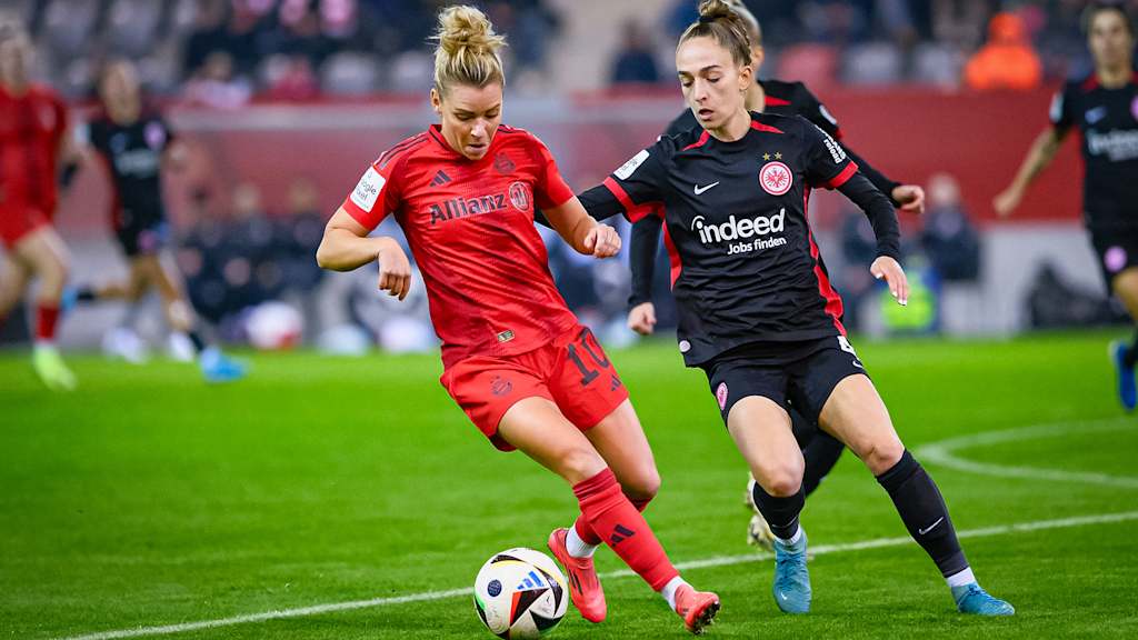 Linda Dallmann im Spiel der FC Bayern Frauen gegen Eintracht Frankfurt
