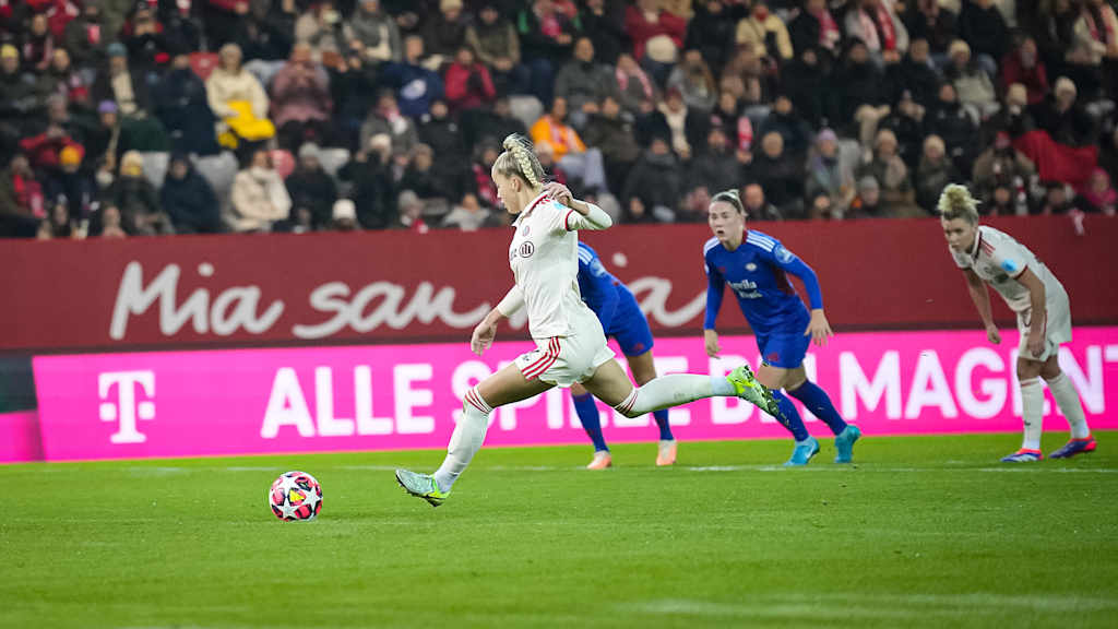 Giulia Gwinn, im Heimspiel der FC Bayern Frauen gegen Vålerenga Oslo