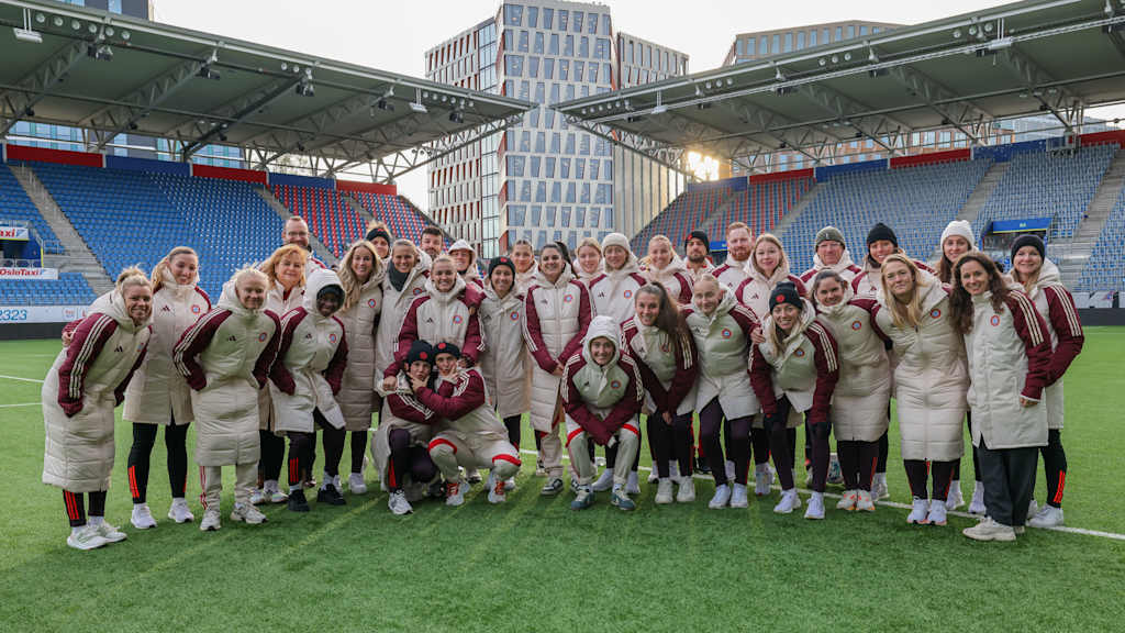 Video: Behind the scenes of the FC Bayern Women's trips to Oslo and Freiburg.