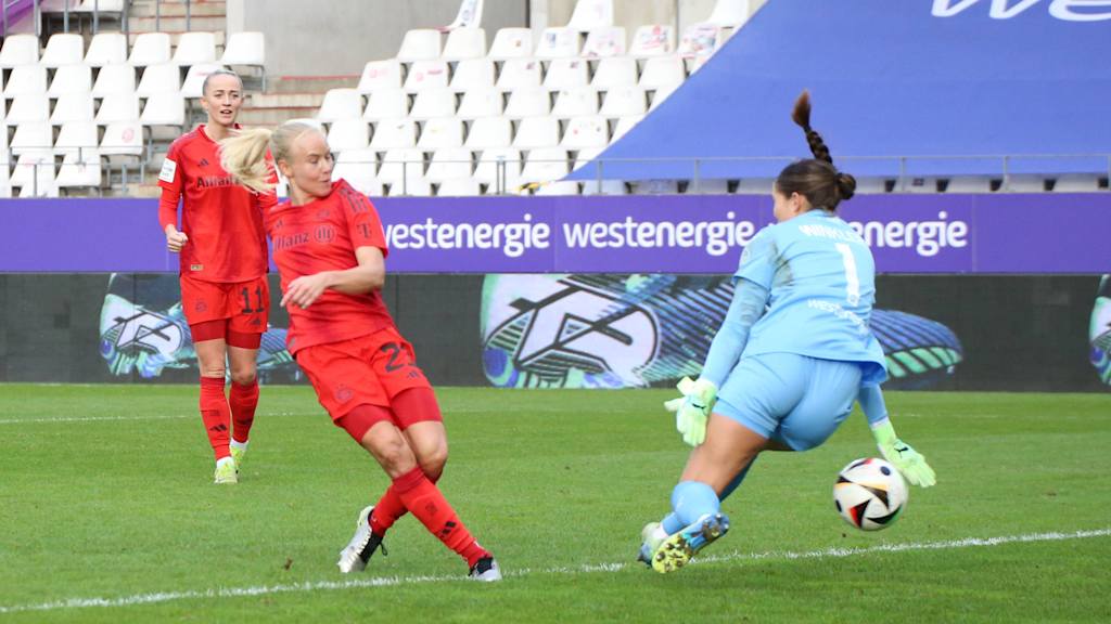 Pernille Harder trifft in Essen zur Führung.