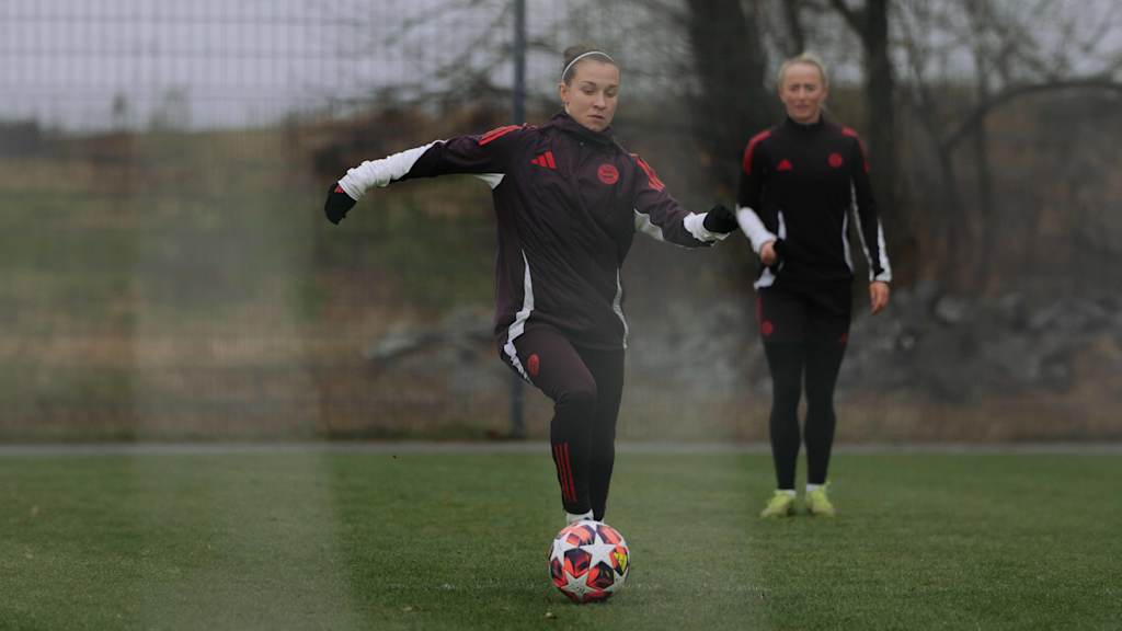 Julia Zigiotti Training FC Bayern Women