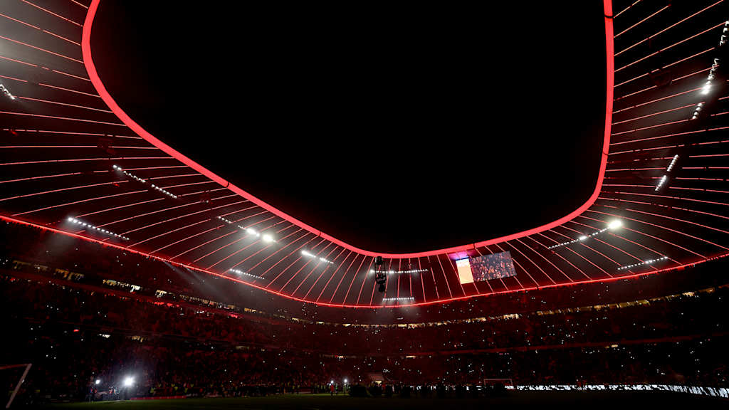 Abgedunkelte Allianz Arena nach dem Spiel gegen RB Leipzig