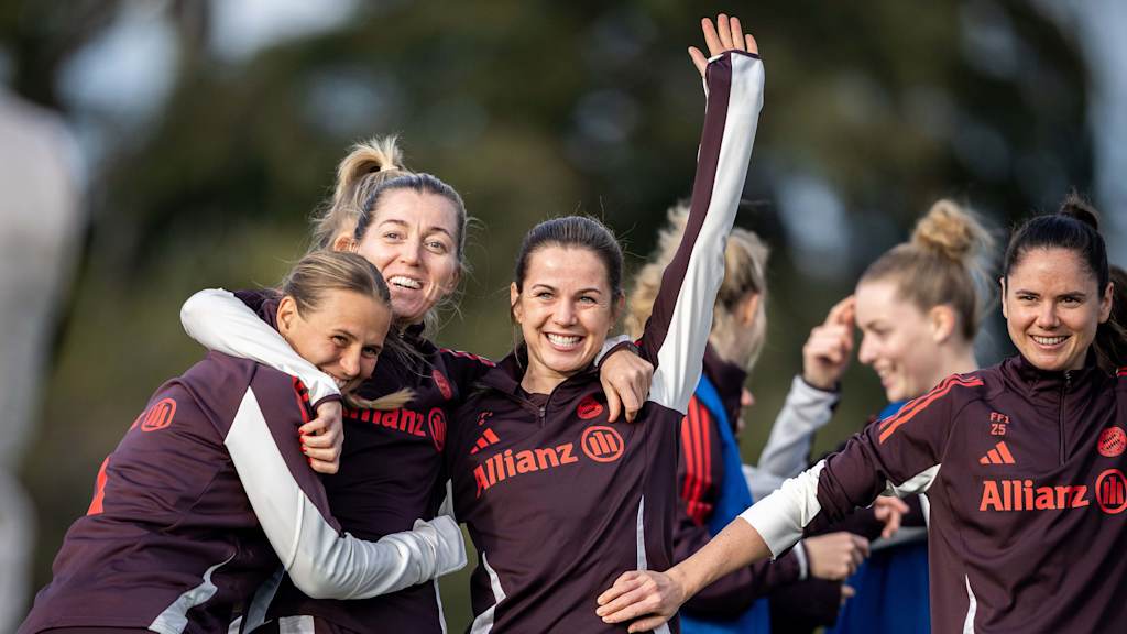 Klara Bühl, Linda Sembrant, Tuva Hansen, Sarah Zadrazil FC Bayern Women