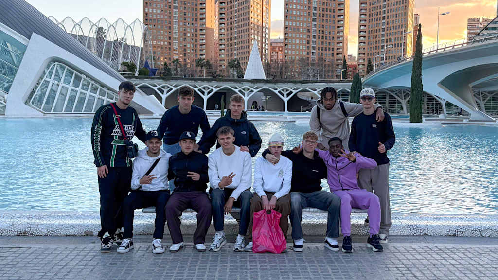 Die Amateure als Gruppe gemeinsam in Valencia.