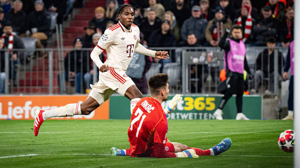 Szene aus dem Spiel des FC Bayern gegen ŠK Slovan Bratislava