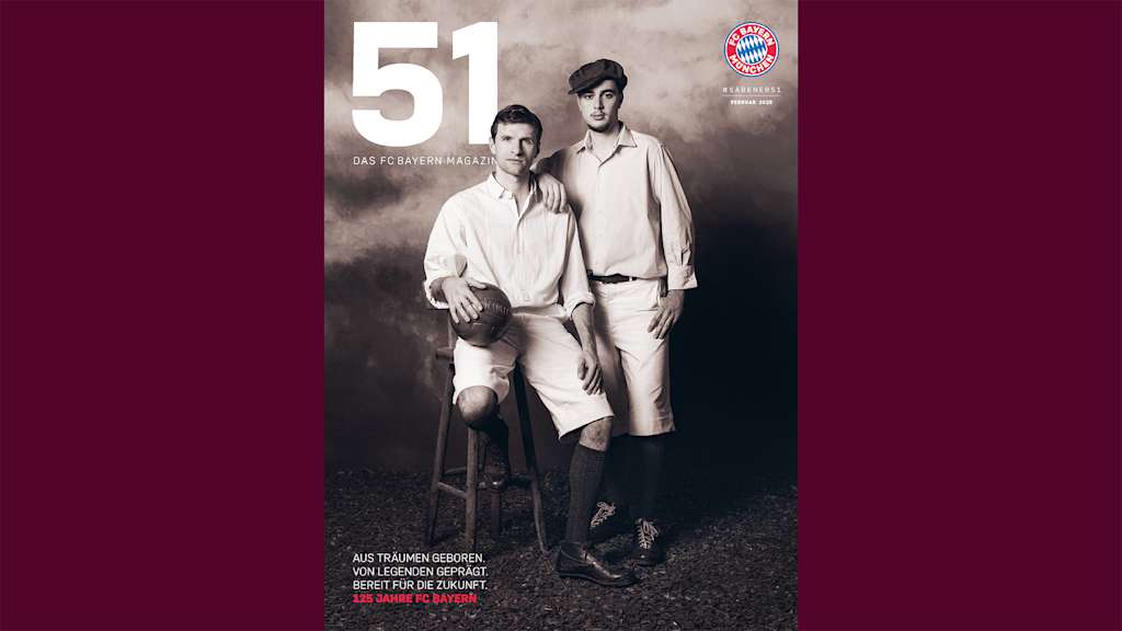 Cover des FC Bayern-Magazins 51 Februar 2025 mit Thomas Müller und Aleksandar Pavlovic in historischen Outfits.