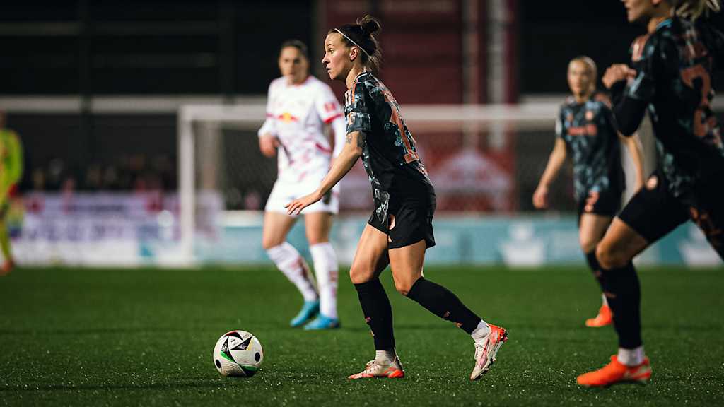 Julia Zigiotti in FC Bayern Women's match at RB Leipzig