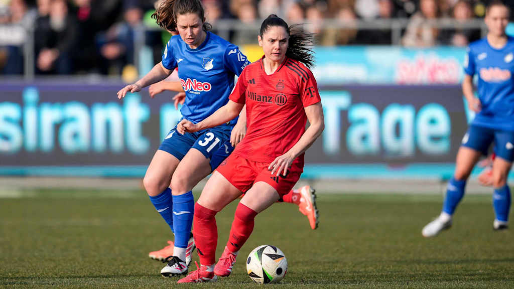 Sarah Zadrazil on the ball.
