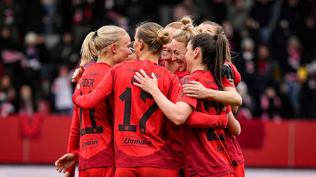 FC Bayern Women celebrating in the home match against Werder Bremen