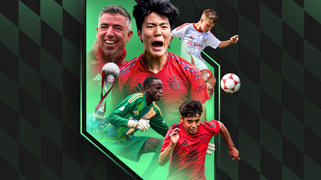 Roy Makaay with international youth players
