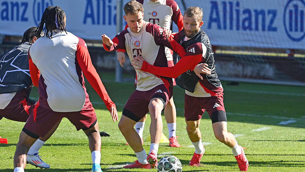 Joshua Kimmich und Konrad Laimer im Zweikampf im Training des FC Bayern