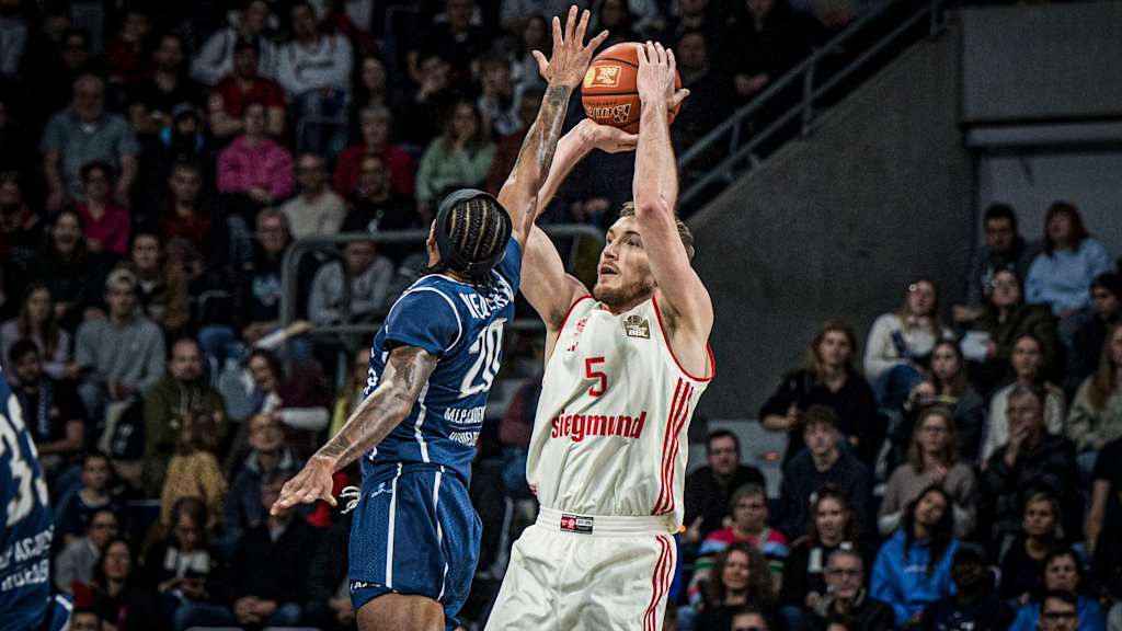 Niels Giffey und der FC Bayern Basketball gewannen das Hinspiel in Heidelberg deutlich mit 87:59.