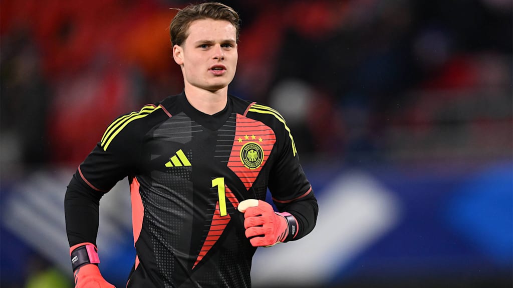 Jonas Urbig im Trikot der deutschen U21.