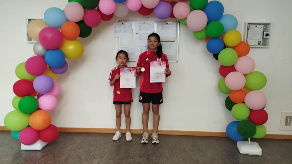 Foto der beiden Spielerinnen Leon Huynh und Lui Tscherter